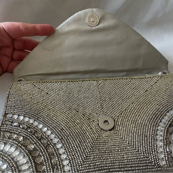 Glint beaded jeweled silver platinum evening bag clutch - Picture 11 of 16